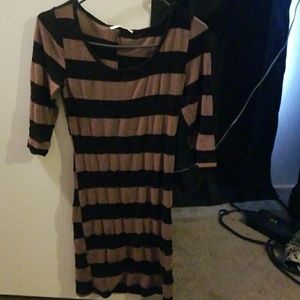3/4 length sleeve shirt/ dress